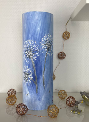 Zylin Deko-Röhre Pusteblume in Umgebung