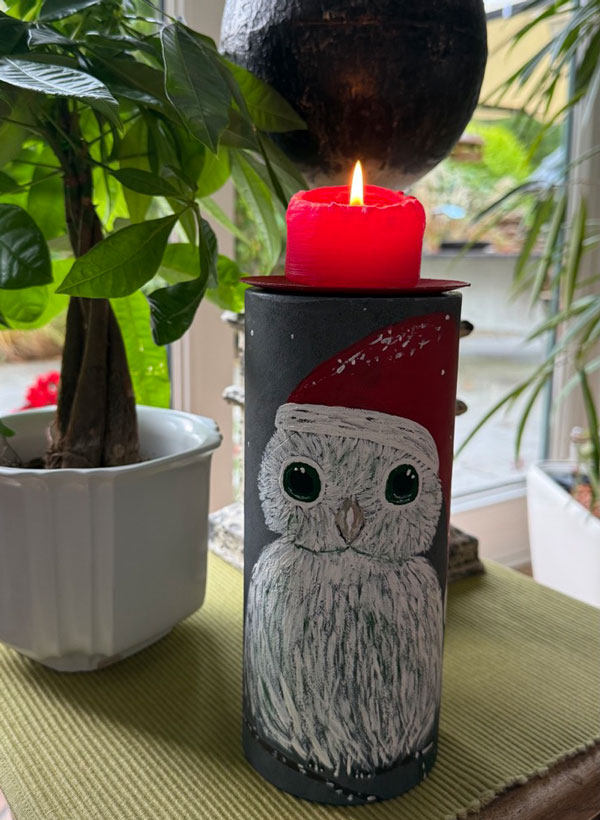 Zylin Deko-Röhre Weihnachtseule mit roter Mütze